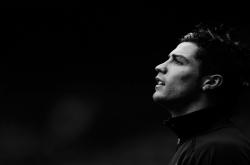 九游中国-极速与篮筐，当F1引擎轰鸣撞上季后赛的炽热