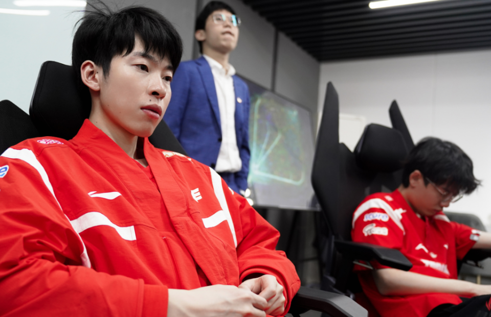 PSG力克TSM，Meiko打出惊人五杀激烈交锋成都决赛之夜，让粉丝疯狂欢呼