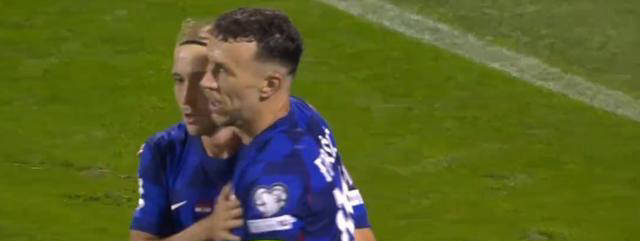 美国队战胜克罗地亚，取得突破性胜利