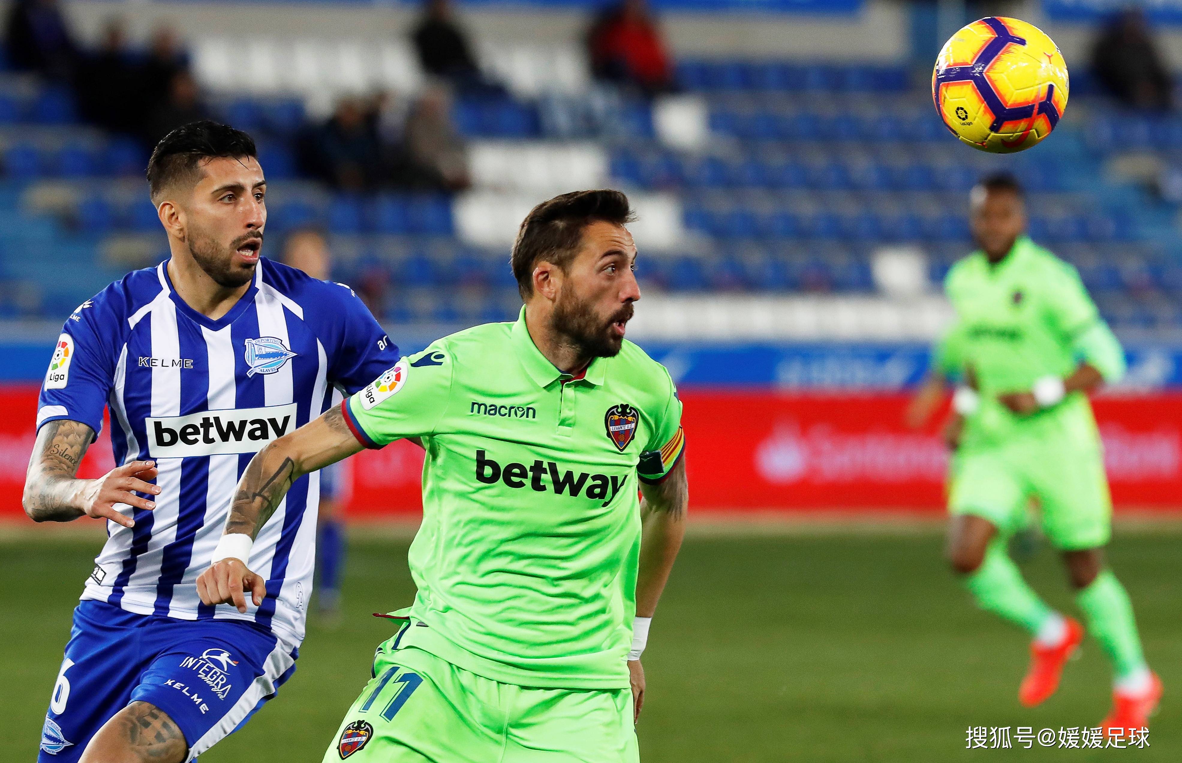 塞维利亚主场胜出，继续保持不败战绩