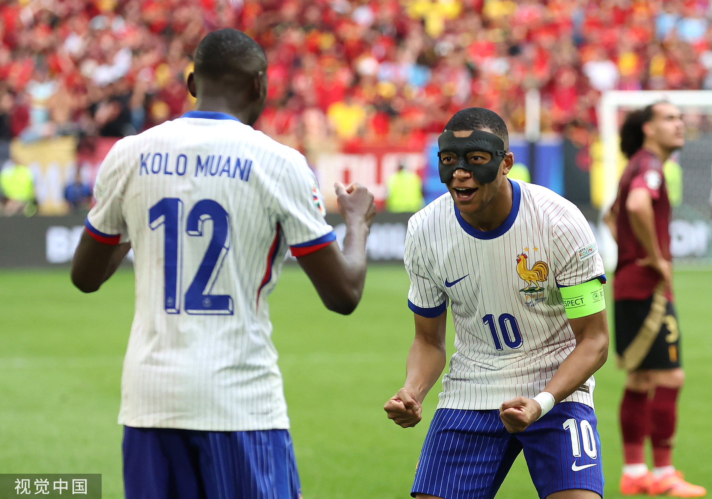 法国队亮相凸显实力，晋级欧锦赛四强