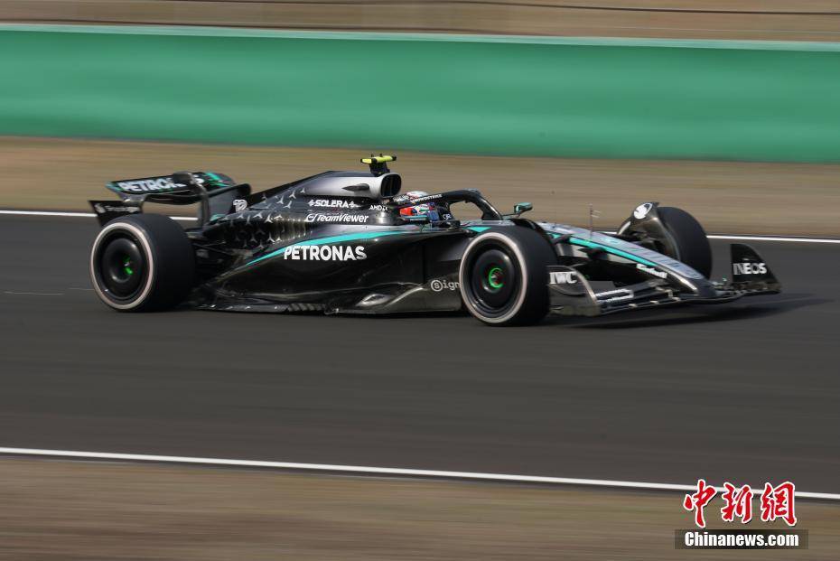 迈凯伦轻取阿斯顿马丁，拉塞尔关键制胜的简单介绍