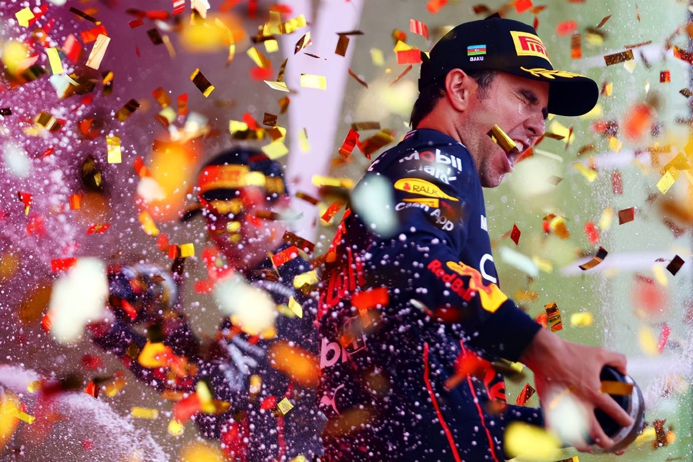 关于法拉利鏖战雷诺车队，佩雷兹刷新纪录的信息