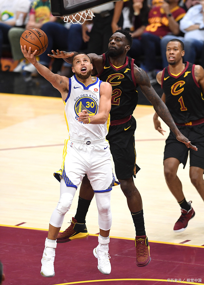 包含凯尔特人B队绝地反击勇士B队，詹姆斯制霸全场的词条